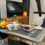 Du Figuier Terrasse Et Climatisation Апартаменты